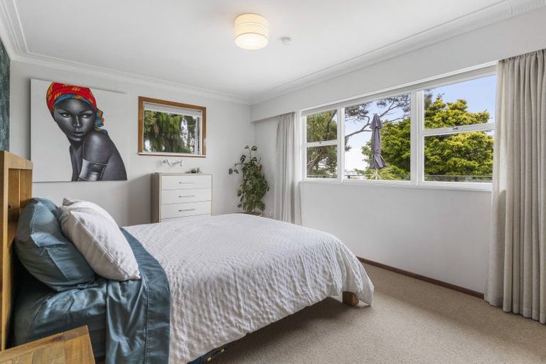 Photo of property in 81b Colwill Road, Massey, Auckland, 0614