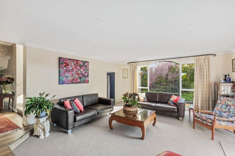 Photo of property in 305 Mangorei Road, Merrilands, New Plymouth, 4312