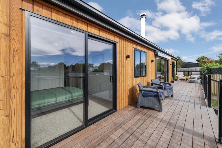 Photo of property in 5 Beach Crescent, Waikuku Beach, 7473
