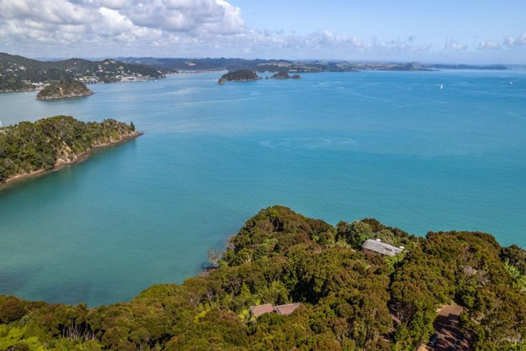 Photo of property in 37 Gilbert Mair Rise, Russell, 0272