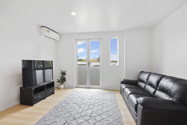 Photo of property in 42 Albionvale Road, Glen Eden, Auckland, 0602
