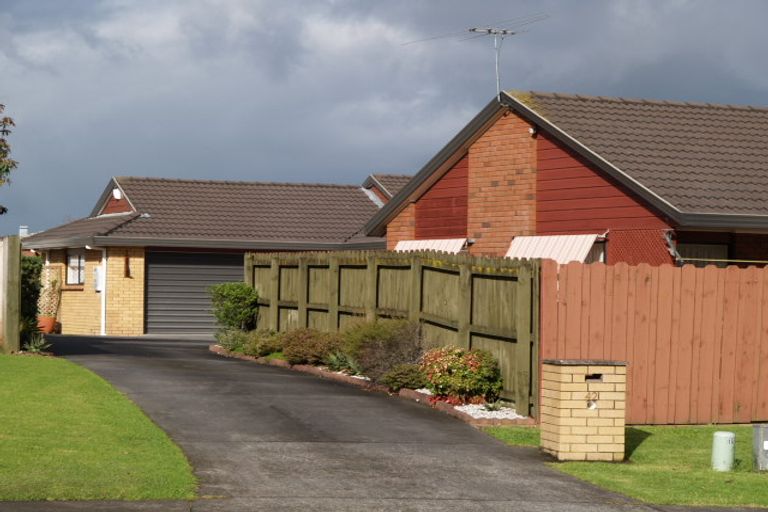 Photo of property in 40 Golfland Drive, Golflands, Auckland, 2013