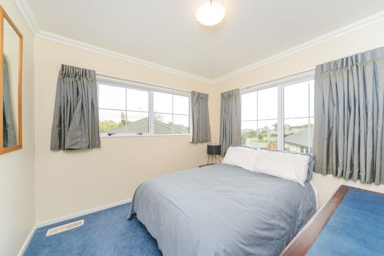 Photo of property in 22 Greenwood Place, Fitzherbert, Palmerston North, 4410