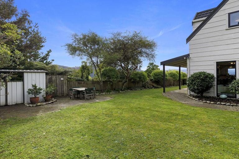 Photo of property in 2 Dunleith Grove, Silverstream, Upper Hutt, 5019