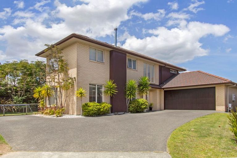Photo of property in 5 Bowmore Close, Flat Bush, Auckland, 2016