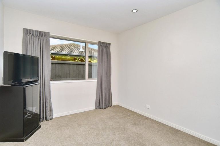 Photo of property in 6 Bering Street, Northwood, Christchurch, 8051