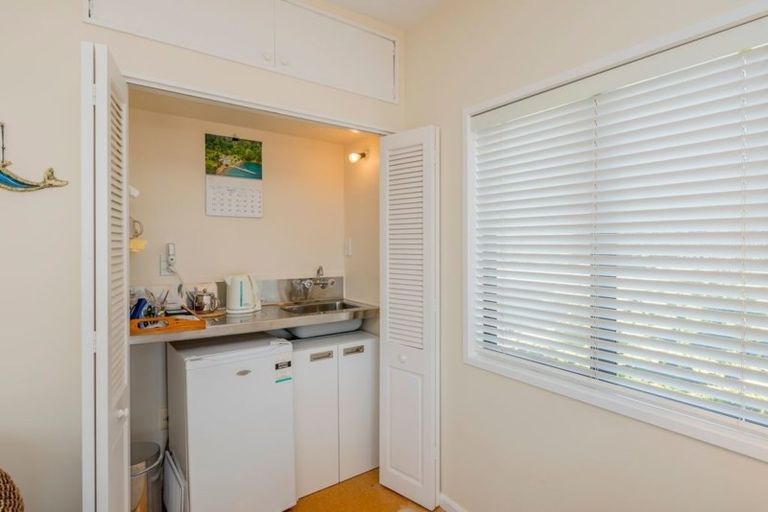 Photo of property in 115 Tutere Street, Waikanae Beach, Waikanae, 5036