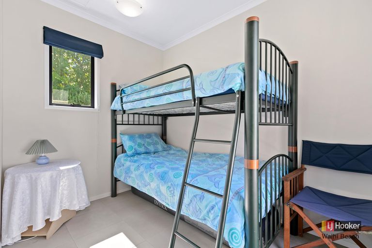 Photo of property in 56 Roretana Drive, Athenree, Katikati, 3177