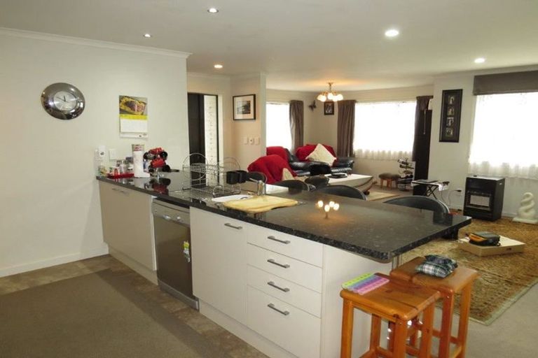 Photo of property in 631a Queen Street East, Levin, 5510