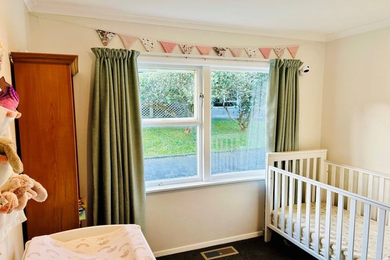 Photo of property in 4 Saint Johns Terrace, Tawa, Wellington, 5028