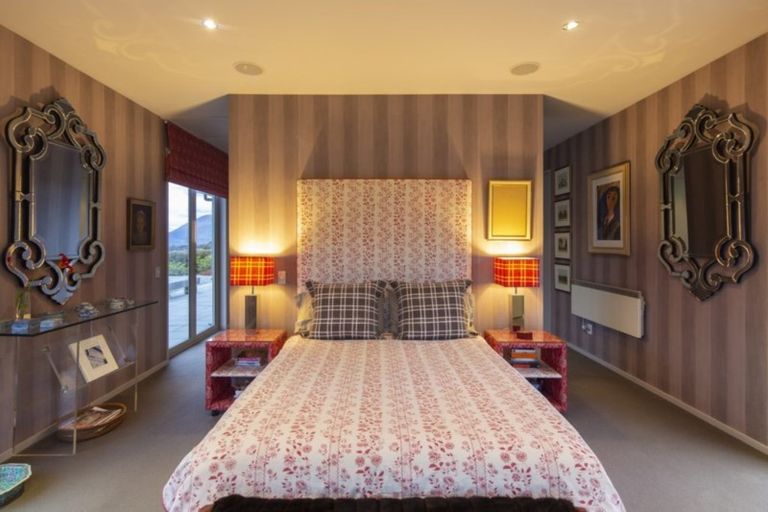 Photo of property in 6 Bracken Street, Arrowtown, 9302