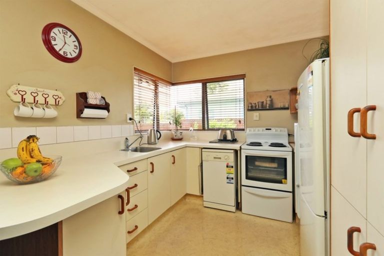 Photo of property in 2/410 Saint Aubyn Street West, Hastings, 4122