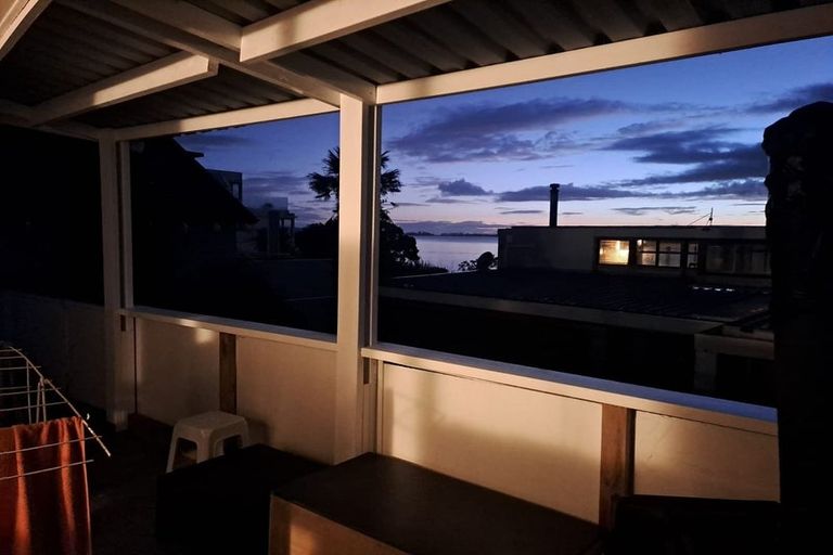 Photo of property in 1/142 Clovelly Road, Bucklands Beach, Auckland, 2012