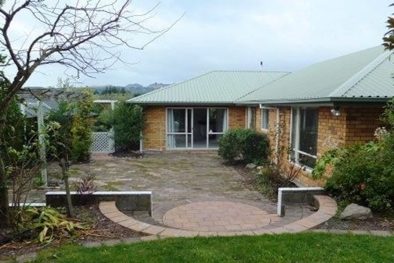 Photo of property in 2/76 Ravensdale Rise, Westmorland, Christchurch, 8025