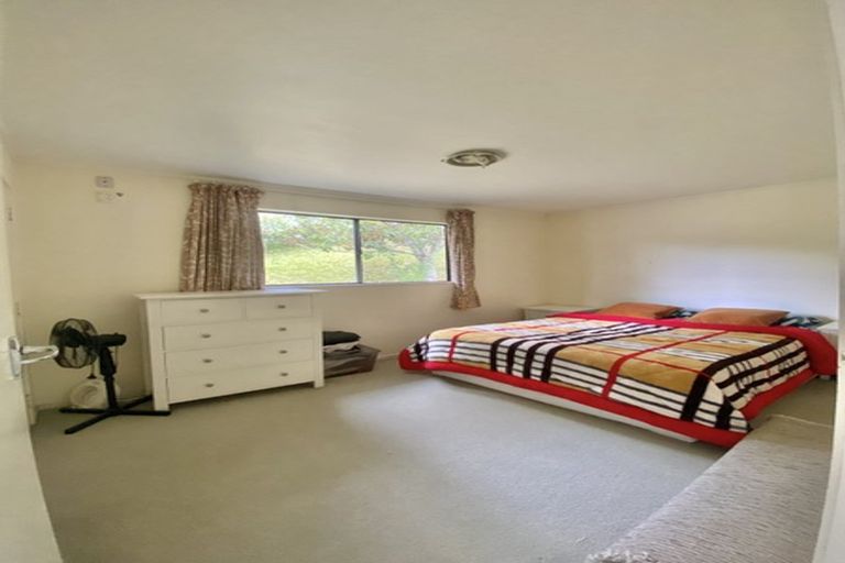 Photo of property in 102 Stapleford Crescent, Browns Bay, Auckland, 0630