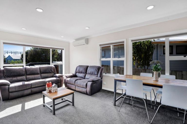 Photo of property in 7 Saxton Road, Upper Vogeltown, New Plymouth, 4310