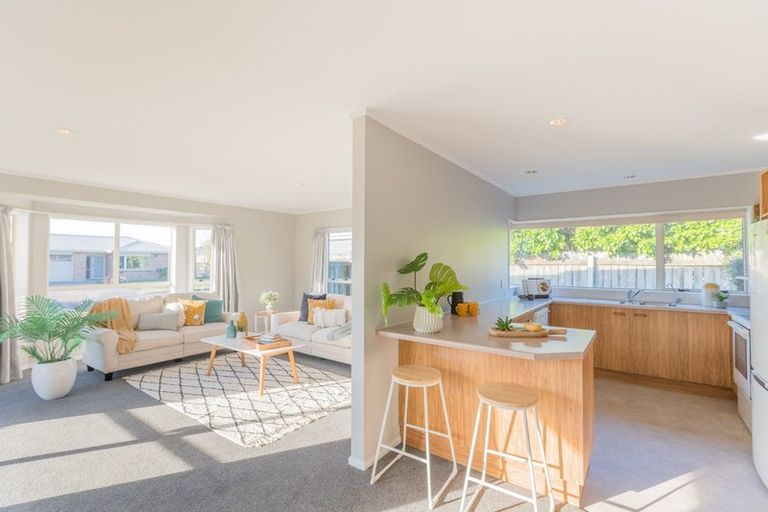 Photo of property in 13 Sunburst Court, Paraparaumu Beach, Paraparaumu, 5032