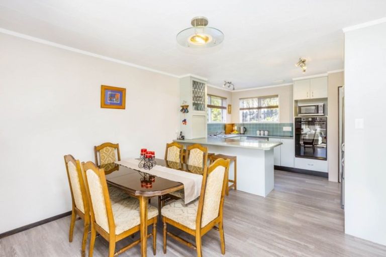 Photo of property in 2 Tapestry Grove, Silverstream, Upper Hutt, 5019