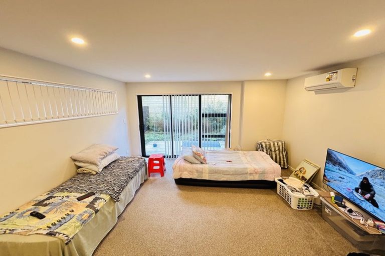 Photo of property in 22 Tukari Lane, Mangere Bridge, Auckland, 2022