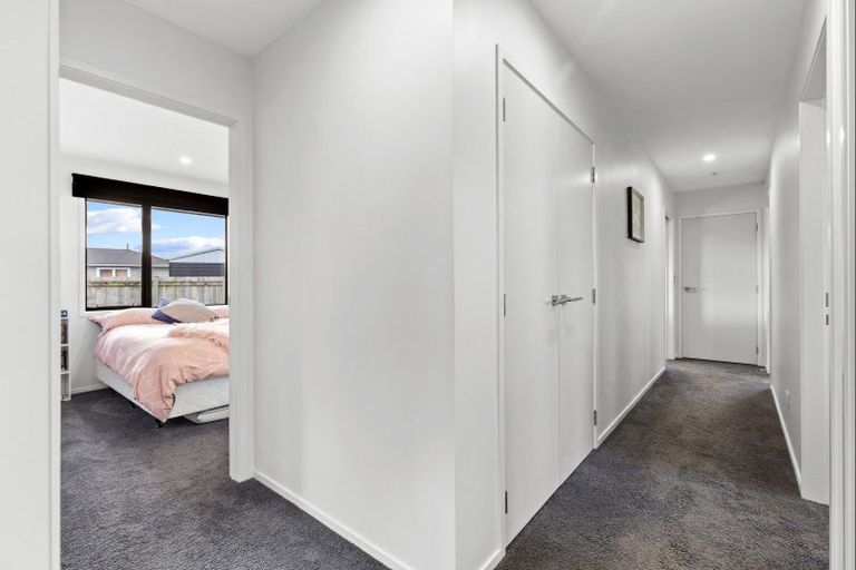 Photo of property in 8a Shetland Place, Westbrook, Palmerston North, 4412