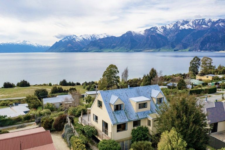 Photo of property in 111 Lakeview Terrace, Lake Hawea, Wanaka, 9382