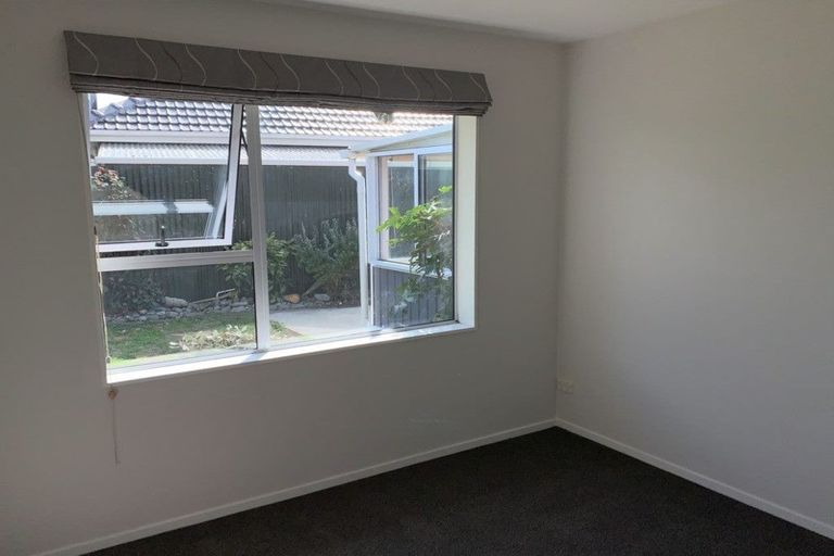 Photo of property in 292a Wainoni Road, Avondale, Christchurch, 8061