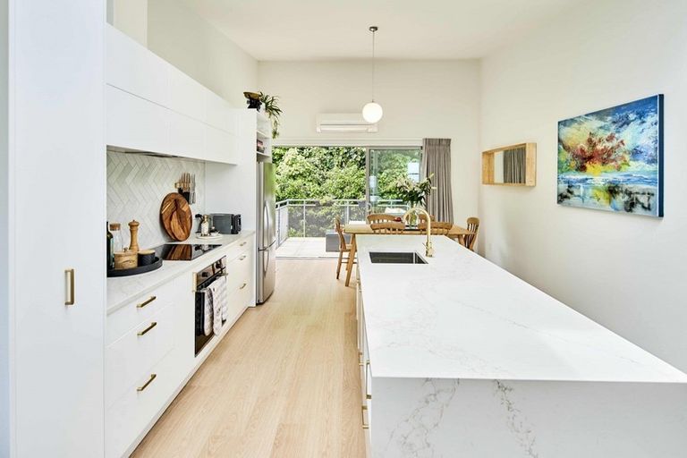 Photo of property in 14/2 Onslow Road, Khandallah, Wellington, 6035