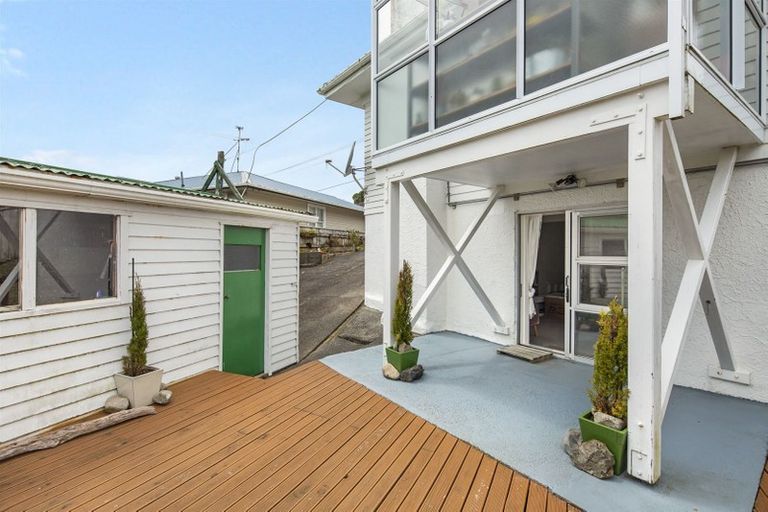 Photo of property in 12 Catherine Crescent, Paparangi, Wellington, 6037