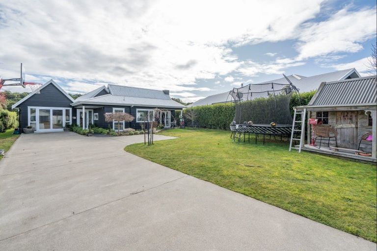 Photo of property in 62 Montgomery Crescent, Kinloch, Taupo, 3377