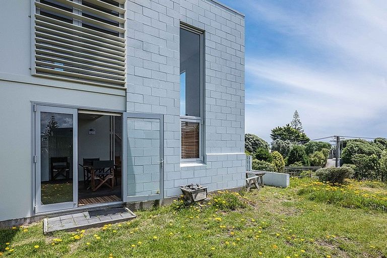 Photo of property in 44 Rodney Avenue, Te Horo Beach, Otaki, 5581