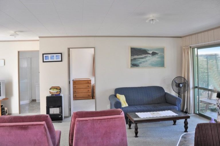 Photo of property in 12 Goebel Street, Tinopai, 0593