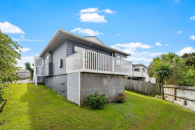 Photo of property in 44 Penton Road, Stanmore Bay, Whangaparaoa, 0932
