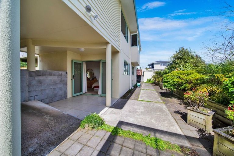 Photo of property in 3a Hillcrest Street, Glen Avon, New Plymouth, 4312