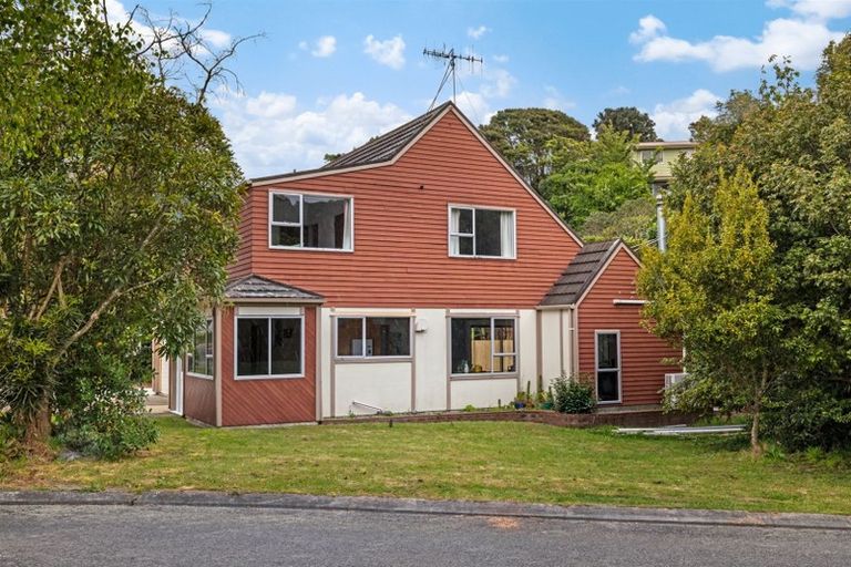 Photo of property in 19 Solander Place, Whitby, Porirua, 5024