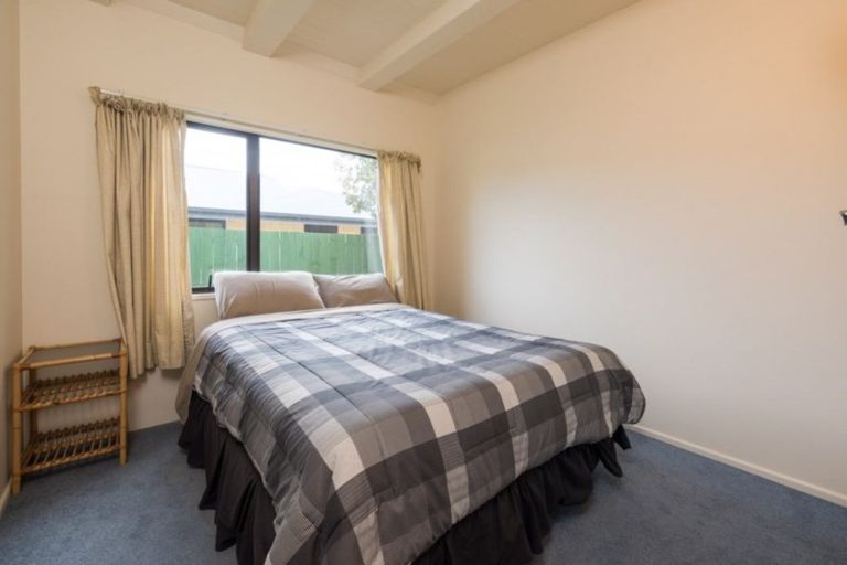 Photo of property in 8 Admiralty Place, Waikawa, Picton, 7220