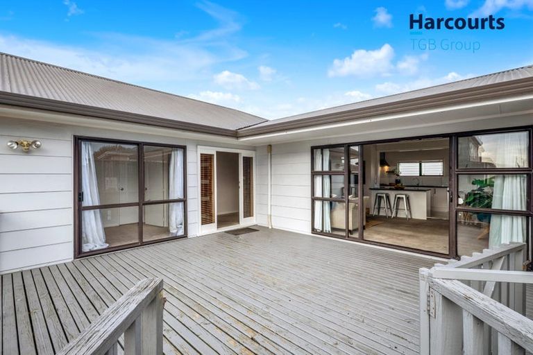 Photo of property in 67 Manuroa Road, Takanini, 2112