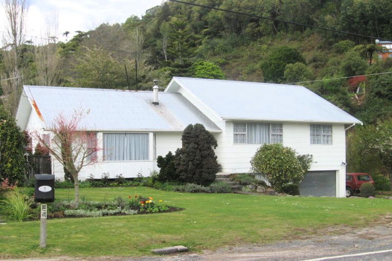 Photo of property in 1 Millar Road, Lake Okareka, Rotorua, 3076