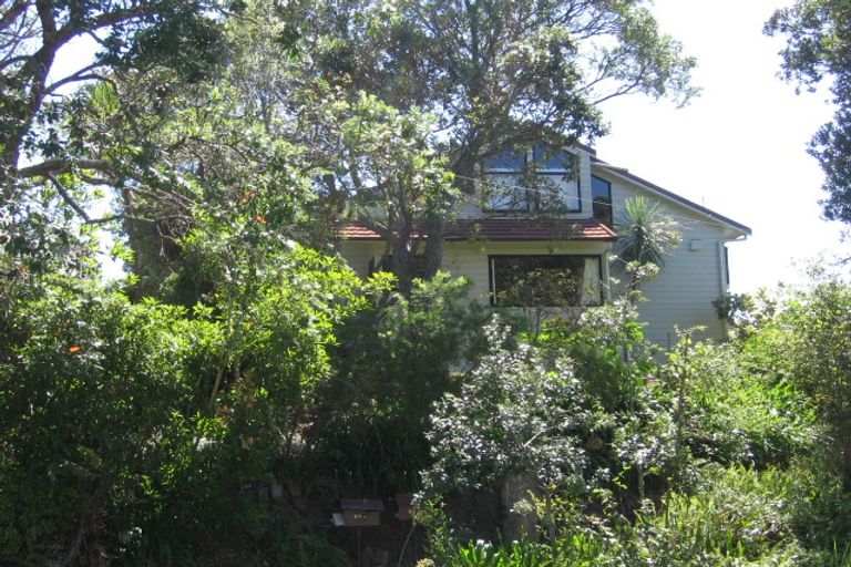Photo of property in 1/68 Beach Road, Castor Bay, Auckland, 0620