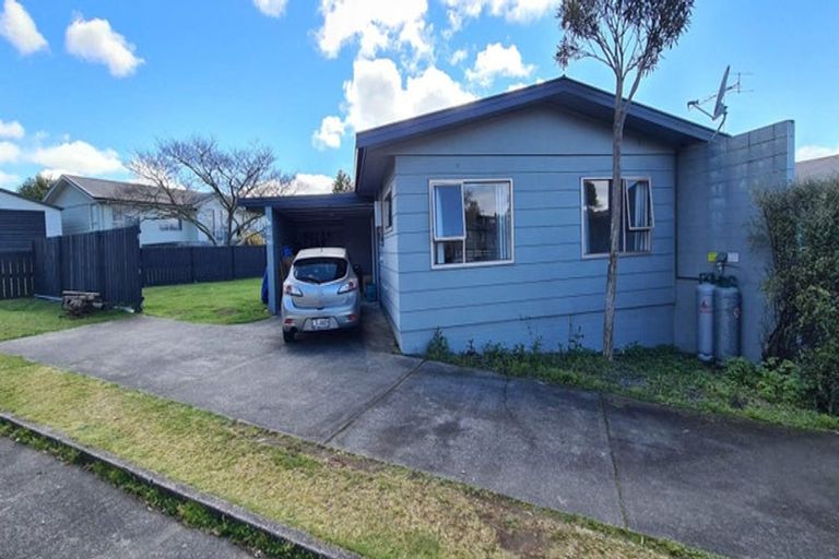 Photo of property in 2/6 Shera Street, Acacia Bay, Taupo, 3330