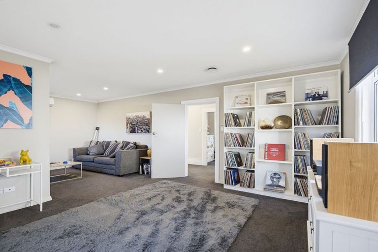 Photo of property in 5 Hargest Crescent, Saint Kilda, Dunedin, 9012