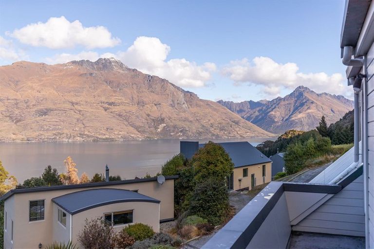 Photo of property in 17a Arawata Terrace, Fernhill, Queenstown, 9300