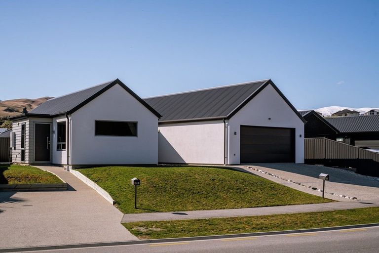 Photo of property in 106 Stalker Road, Lower Shotover, Queenstown, 9304