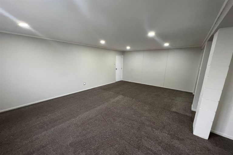 Photo of property in 25 Miles Avenue, Papatoetoe, Auckland, 2025
