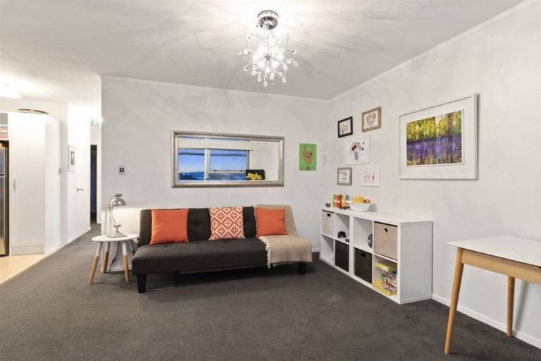 Photo of property in 6/66 Victoria Road, Devonport, Auckland, 0624