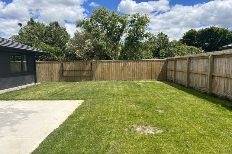Photo of property in 1 Kakariki Crescent, Carterton, 5713