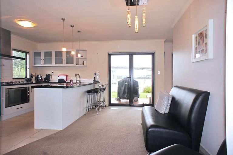 Photo of property in 17d Pakuranga Road, Pakuranga, Auckland, 2010