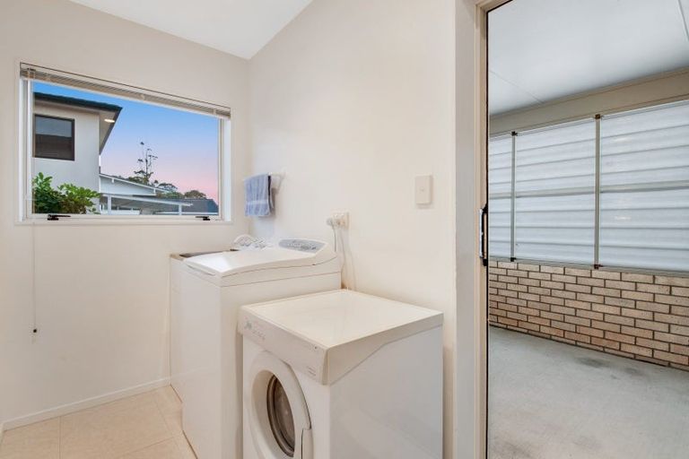 Photo of property in 14c Stanmore Bay Road, Stanmore Bay, Whangaparaoa, 0932