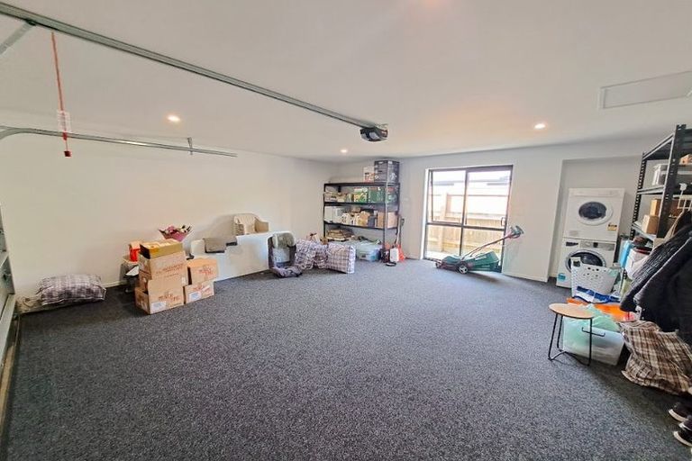 Photo of property in 10 Rehua Place, Waiwhakaiho, New Plymouth, 4312
