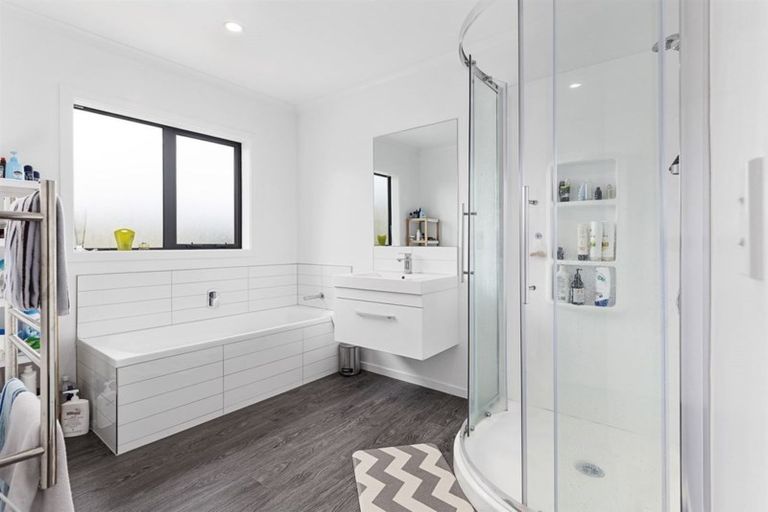 Photo of property in 36 Melksham Drive, Churton Park, Wellington, 6037