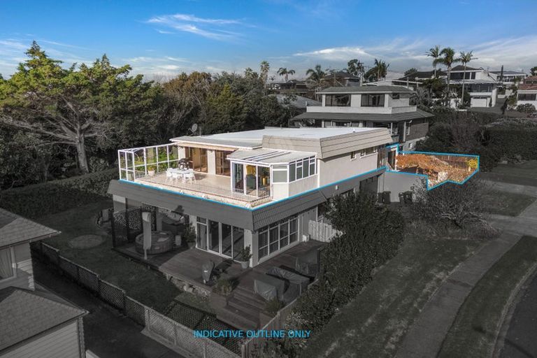 Photo of property in 2/9 Takutai Avenue, Bucklands Beach, Auckland, 2012